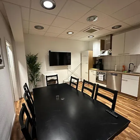 Apartment Suite4monteure I Kueche I Waschmaschine I Bis Zu 10 Personen